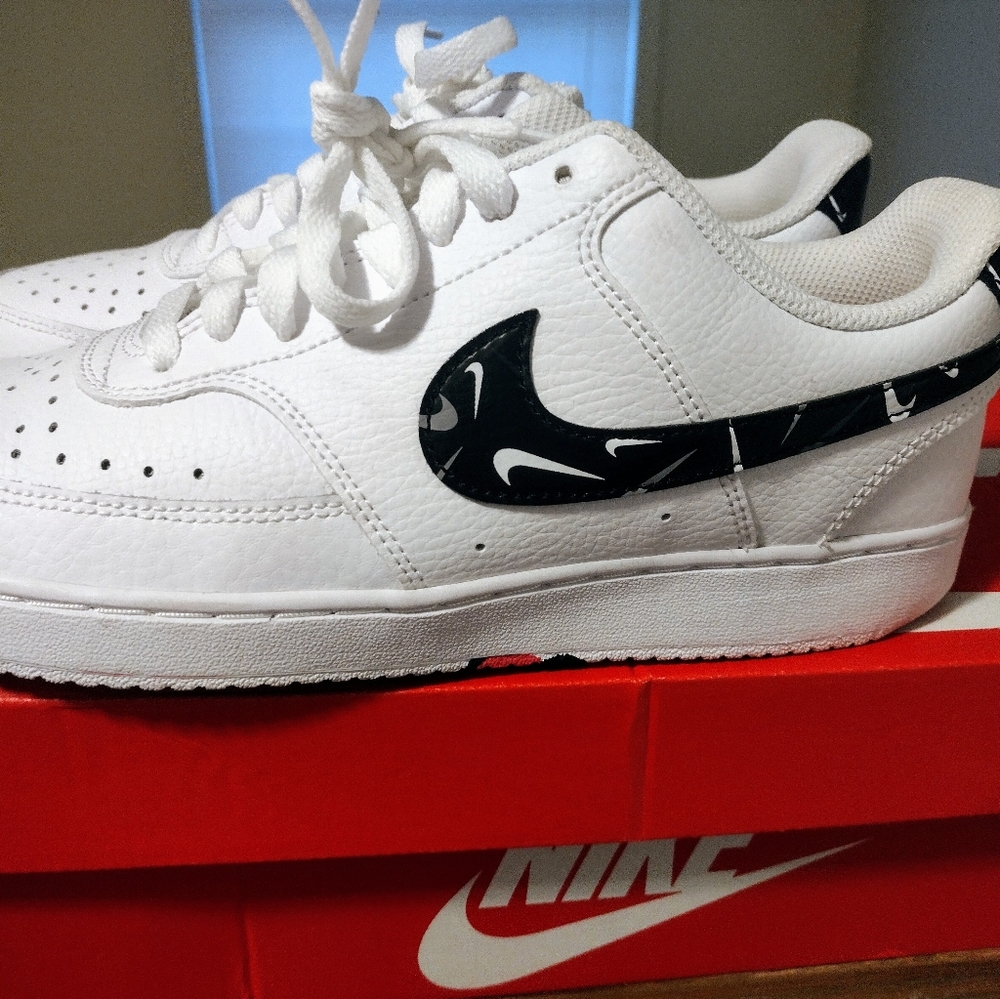 Women's Nike shoes